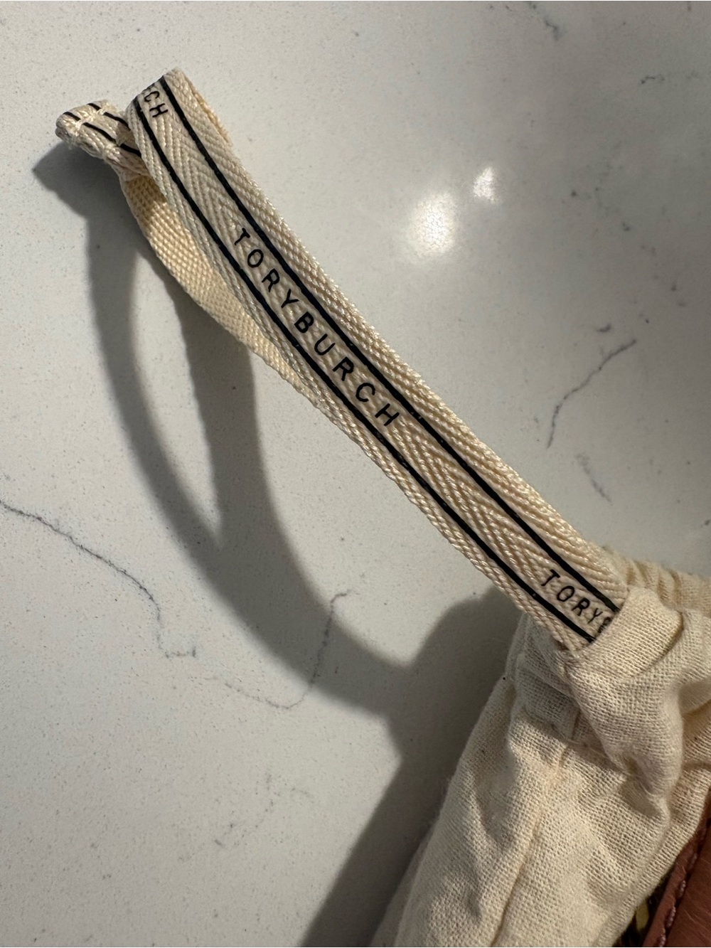 EUC Tory Burch LG Kira in distressed leather - Picture 15 of 15
